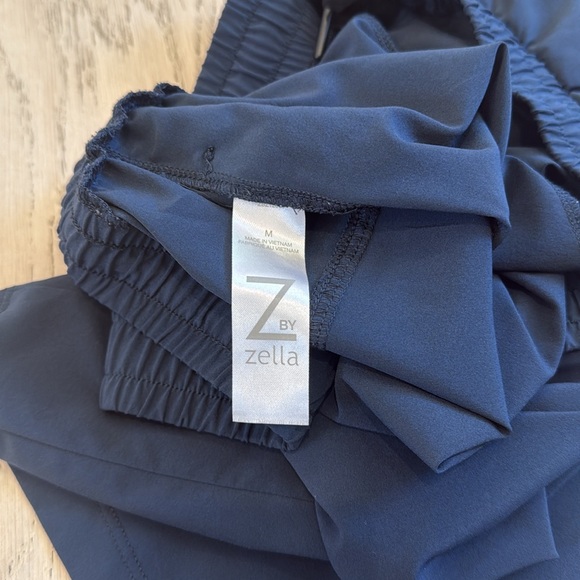 Zella Activewear Drawstring Waist Bermuda Shorts in Size Medium - Picture 6 of 10